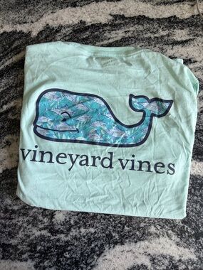 Women's Small S Vinyard Vines pocket T-shirt
short sleeve Tee Blue/ green Fish